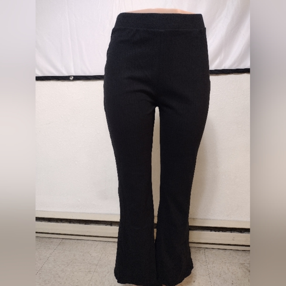 BLACK flared leggings NWT